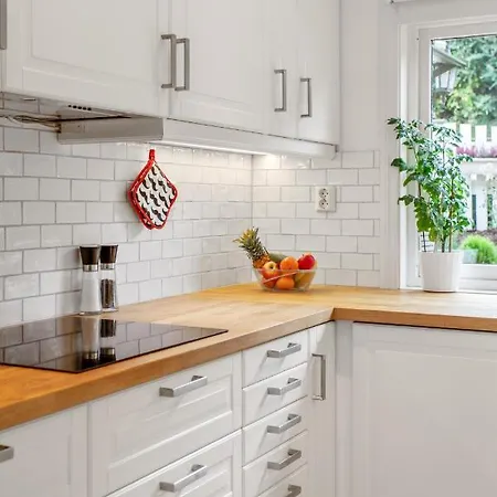 Bed & Breakfast Close To Center - Modern